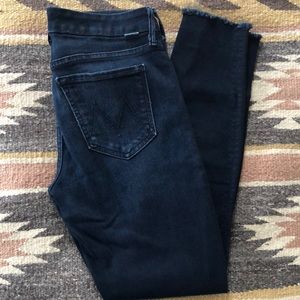 MOTHER Looker Ankle Fray Jeans